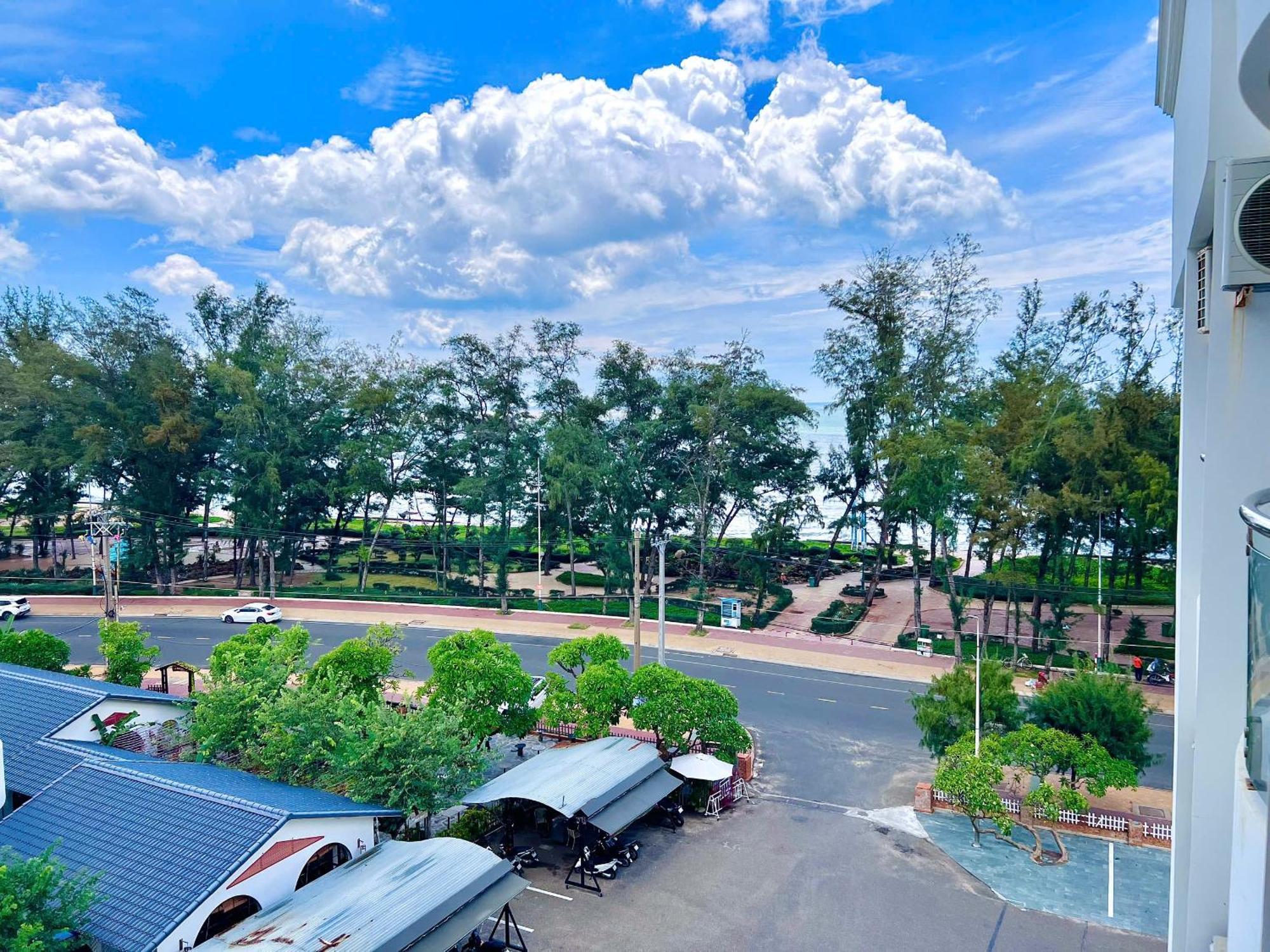 Khach San Binh Minh Hotel Phan Thiet Exterior photo